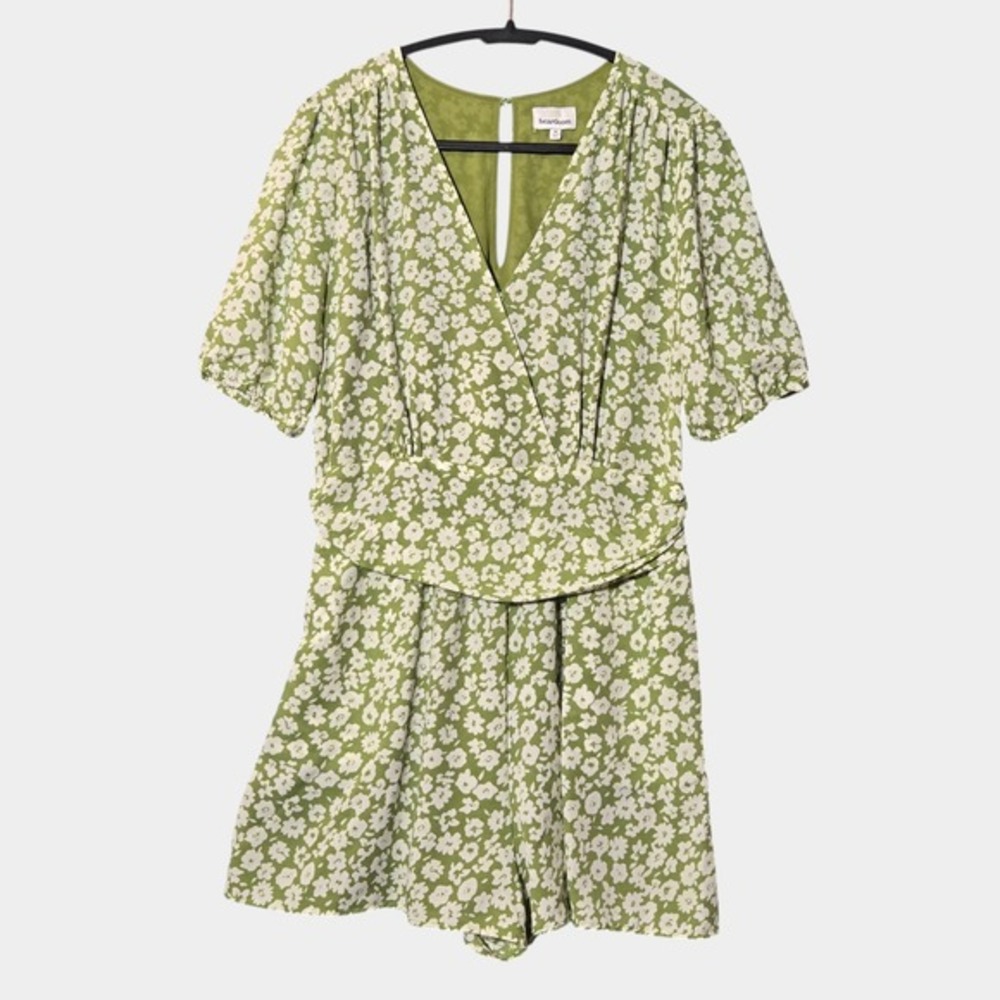 Heartloom Emory Floral Romper‎ Green M Cottagecore Feminine Brunch Resort wear